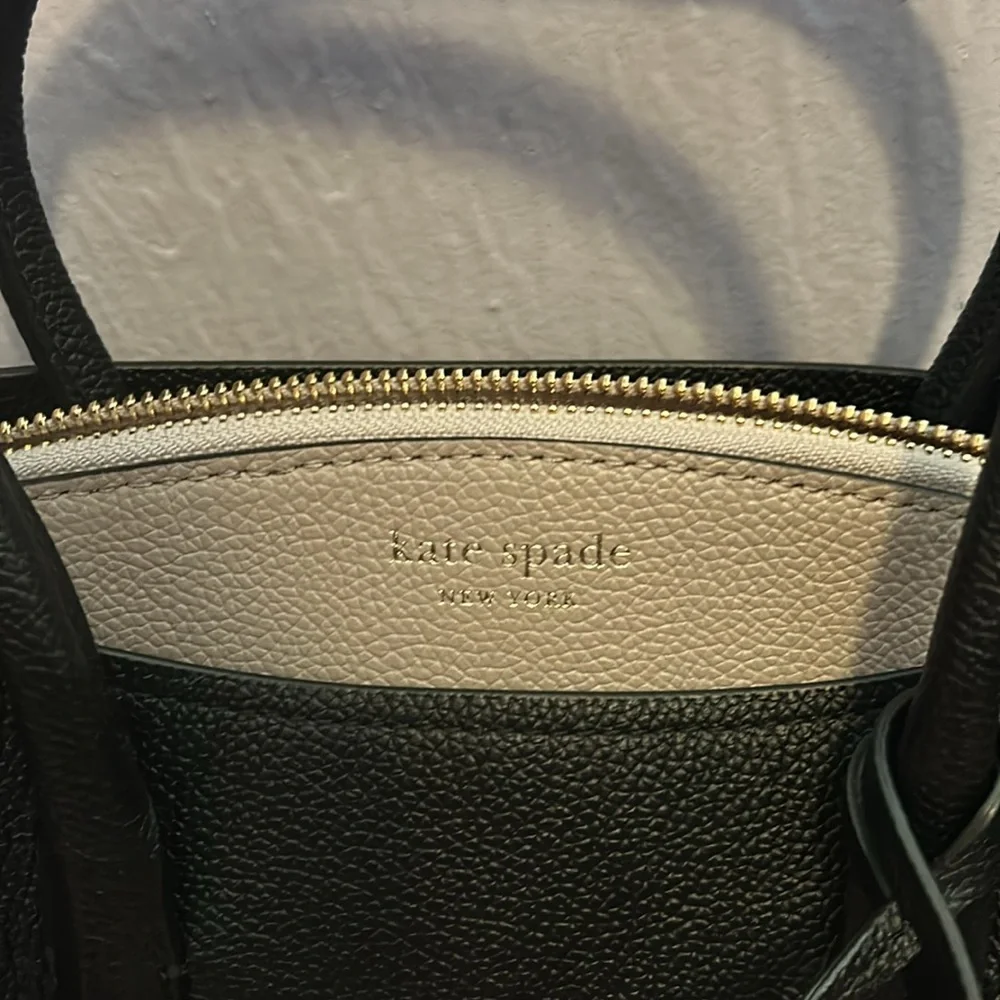 Kate Spade Cross Bodybag - Picture 2 of 7